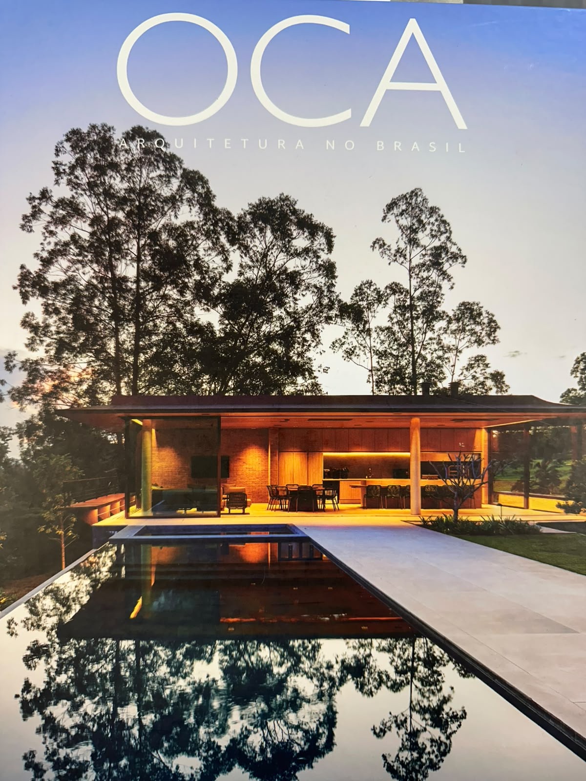 Publicação OCA Arquitetura no Brasil com o projeto Refúgio à Beira do Lago